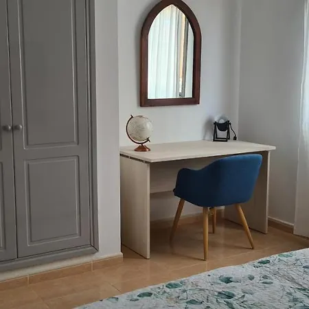 Beautiful Garden Flat Nearly Refurbished Free Wifi